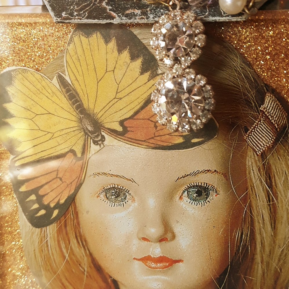 Meet your Posher, Suzanne